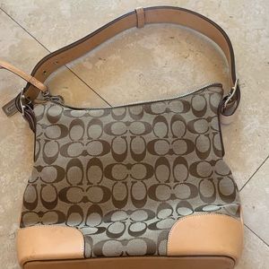 Coach beige shoulder bag